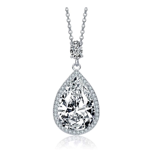 NWT Genevive Clear Jewel Necklace - Picture 1 of 4